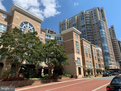 12000 Market St APT 483
