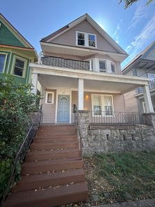 29 Parkdale Ave