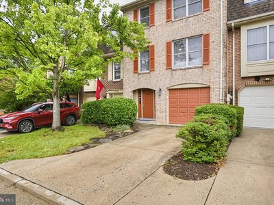 8006 Broken Reed Ct