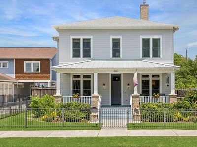 1101 Omar St