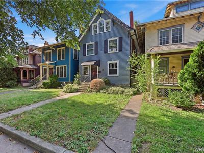 126 Russell St