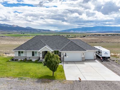 Property at 351 W Skyline Dr, Loa, UT