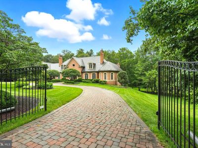 688 Rossmore Ct