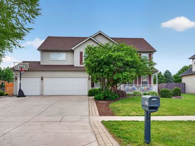 929 Churchill Dr