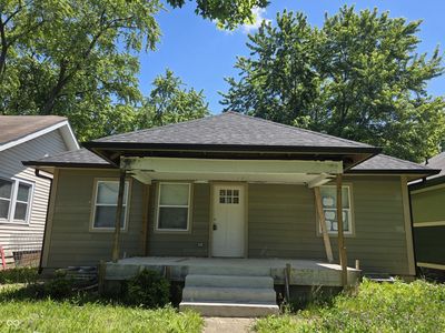 1125 N Oakland Ave
