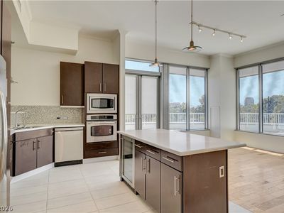360 E Desert Inn Rd Unit 402