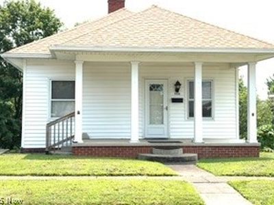 1936 Creston Rd