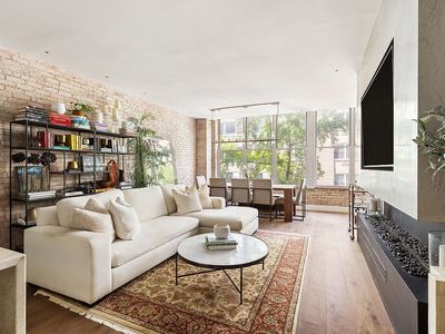 302 Elizabeth St APT 3