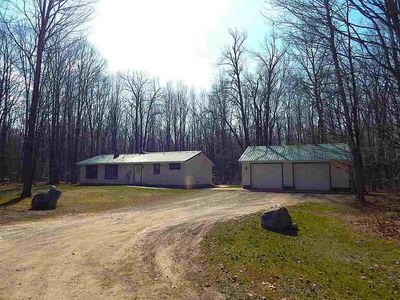 1689 Pickerbush Ln
