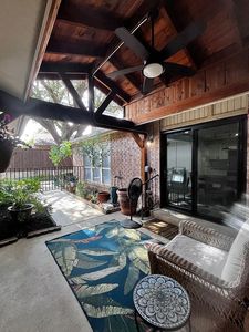 821 Shady Glen Ln