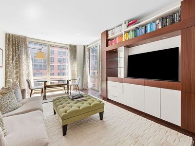 225 E 34th St APT 11H