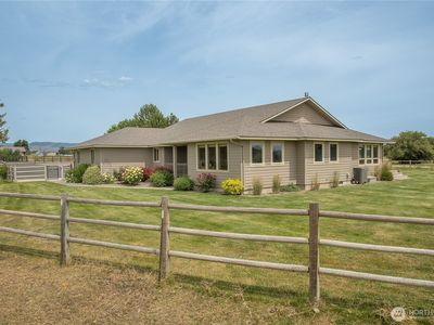 360 Double Creek Lane