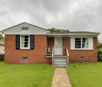 2756 Merle St