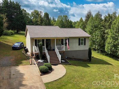 2827 Hollybrook Ln