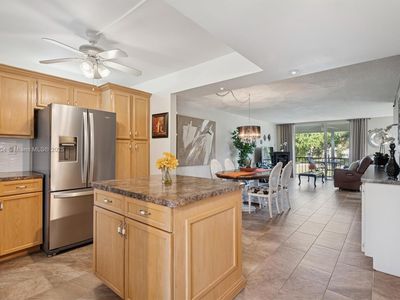 700 S Hollybrook Dr APT 201