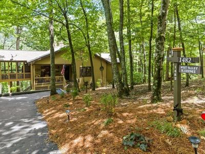 1482 Valley View Dr