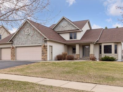 2164 Rushmore Dr