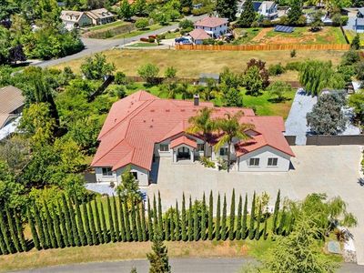 701 Sterling Ct