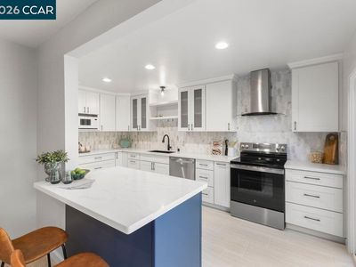 3674 Rossmoor Pkwy APT 5