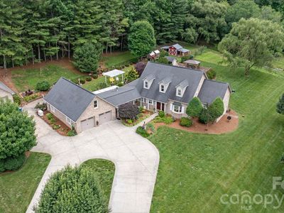 401 Redwood Ct