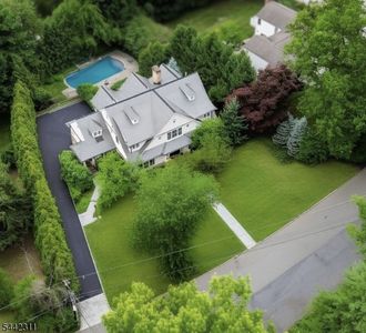 281 Long Hill Dr