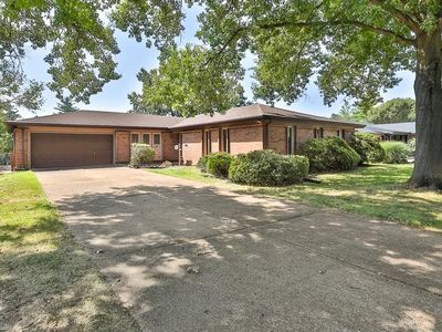 208 Fawn Meadows Dr
