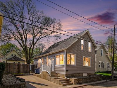 25 Mack Ave NE