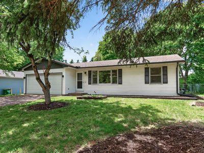Property at 1405 Carriage Hills Dr S, Cambridge, MN
