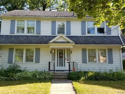1144 Woodside Dr