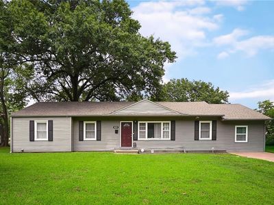 8604 E 53rd Ter