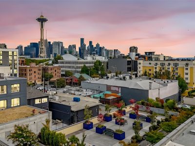 17 W Mercer Street #301