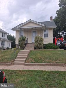 210 Ardmore Ave