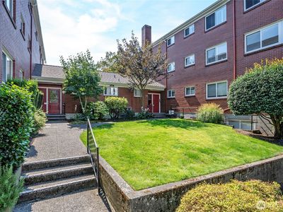 4405 SW Alaska Street #304
