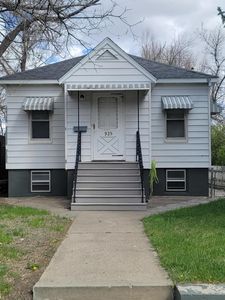 925 Montana Ave