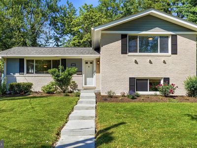 2405 Lillian Dr