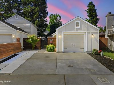 2410 Seamist Dr