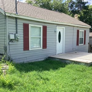 Property at 1506 S Travis St, Denison, TX