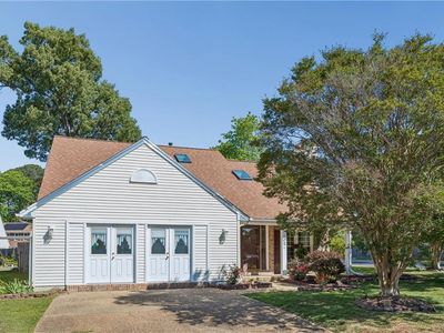 867 Belvoir Cir
