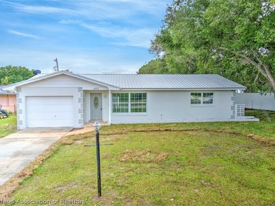 1537 Vicki Dr