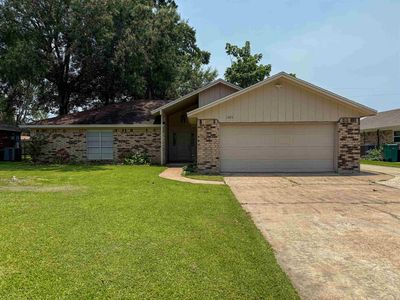 1925 Silver Oaks Dr