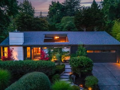 3753 SW Lyle Ct