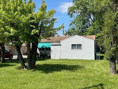 3116 N Wolf Rd