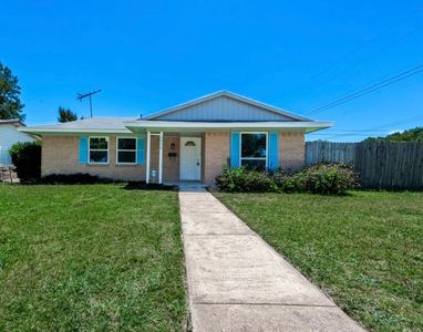Property at 4430 Windsor Dr, Garland, TX