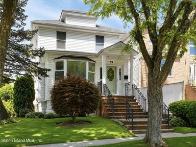 46 Van Brunt St