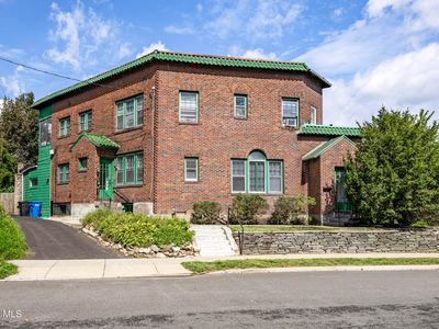 4 View Avenue