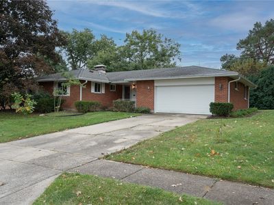 1204 Chateau Dr