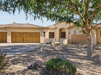 975 E COUNTY DOWN Drive