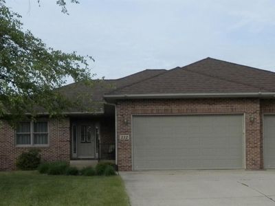 112 Meadow Ln