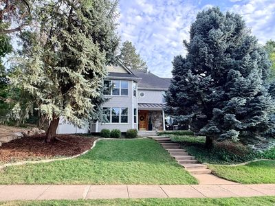 910 E Woodland Hills Cir
