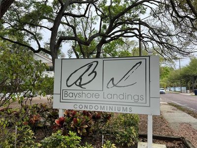 5221 BAYSHORE BOULEVARD #29